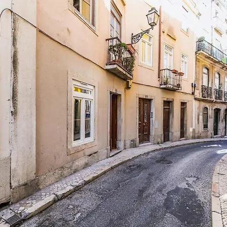 Typical Mouraria By Hosty شقة