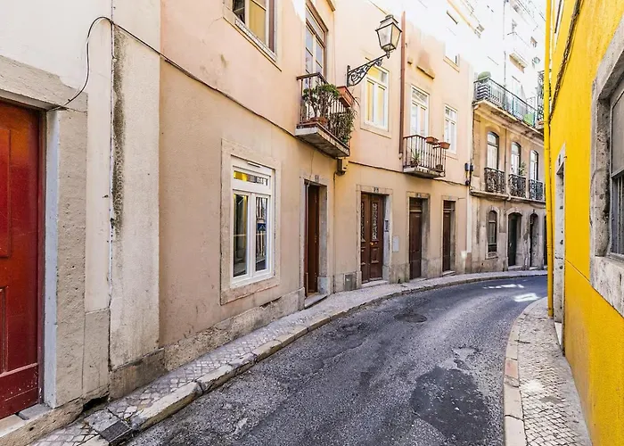 Typical Mouraria By Hosty شقة