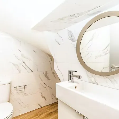 Апартаменты Typical Mouraria By Hosty